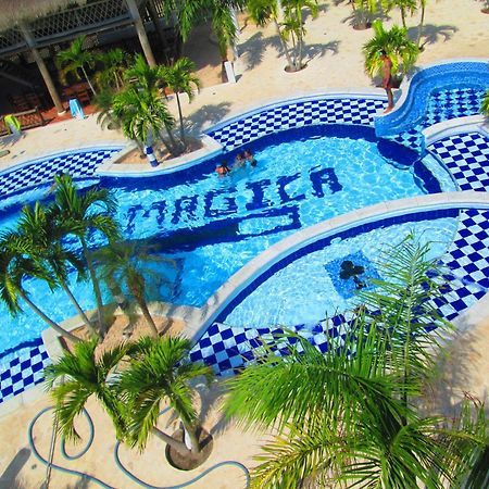 Hotel Isla Magica Ковеньяс Экстерьер фото