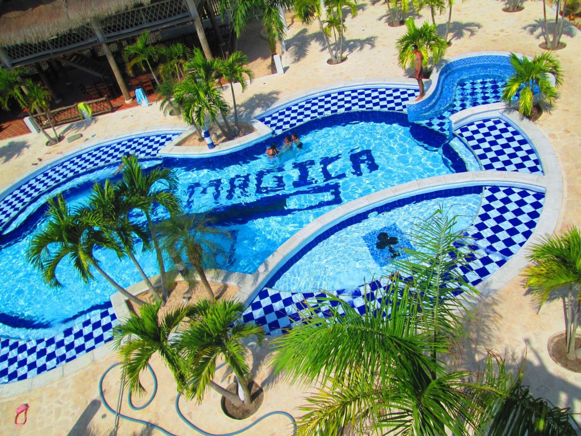 Hotel Isla Magica Ковеньяс Экстерьер фото
